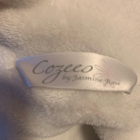 Super soft, plush full-zip ladies Housecoat - Small - Picture 2 of 3